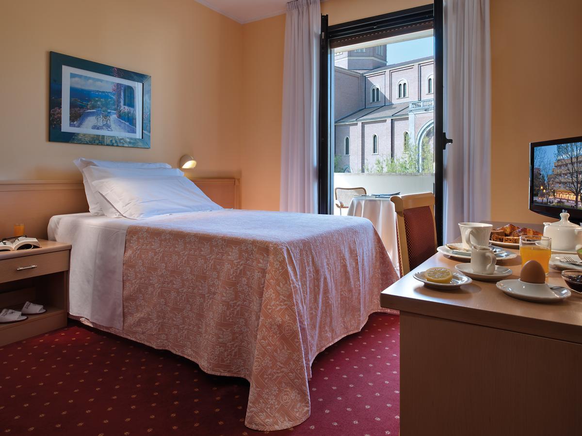 Hotel Terme Marco Polo Монтегрото Терме Екстериор снимка